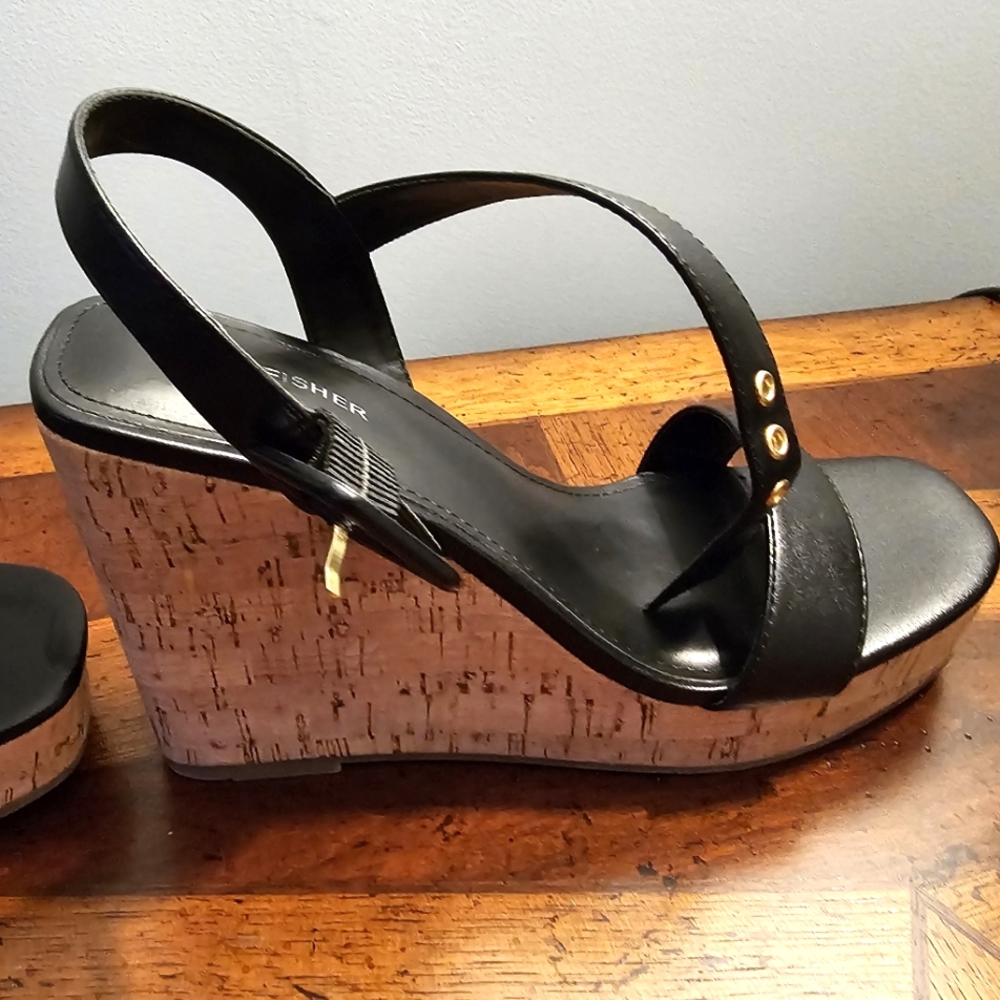 NWT-Marc Fisher-Women's Sandals-Size 9.5-Black
